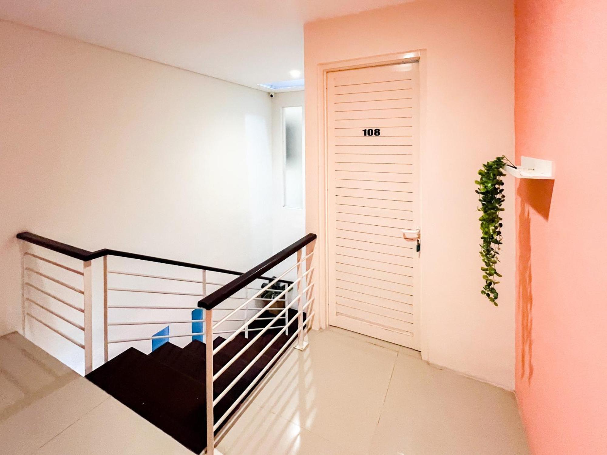 Sans Stay Bukit Palma Citraland Surabaya Exterior foto