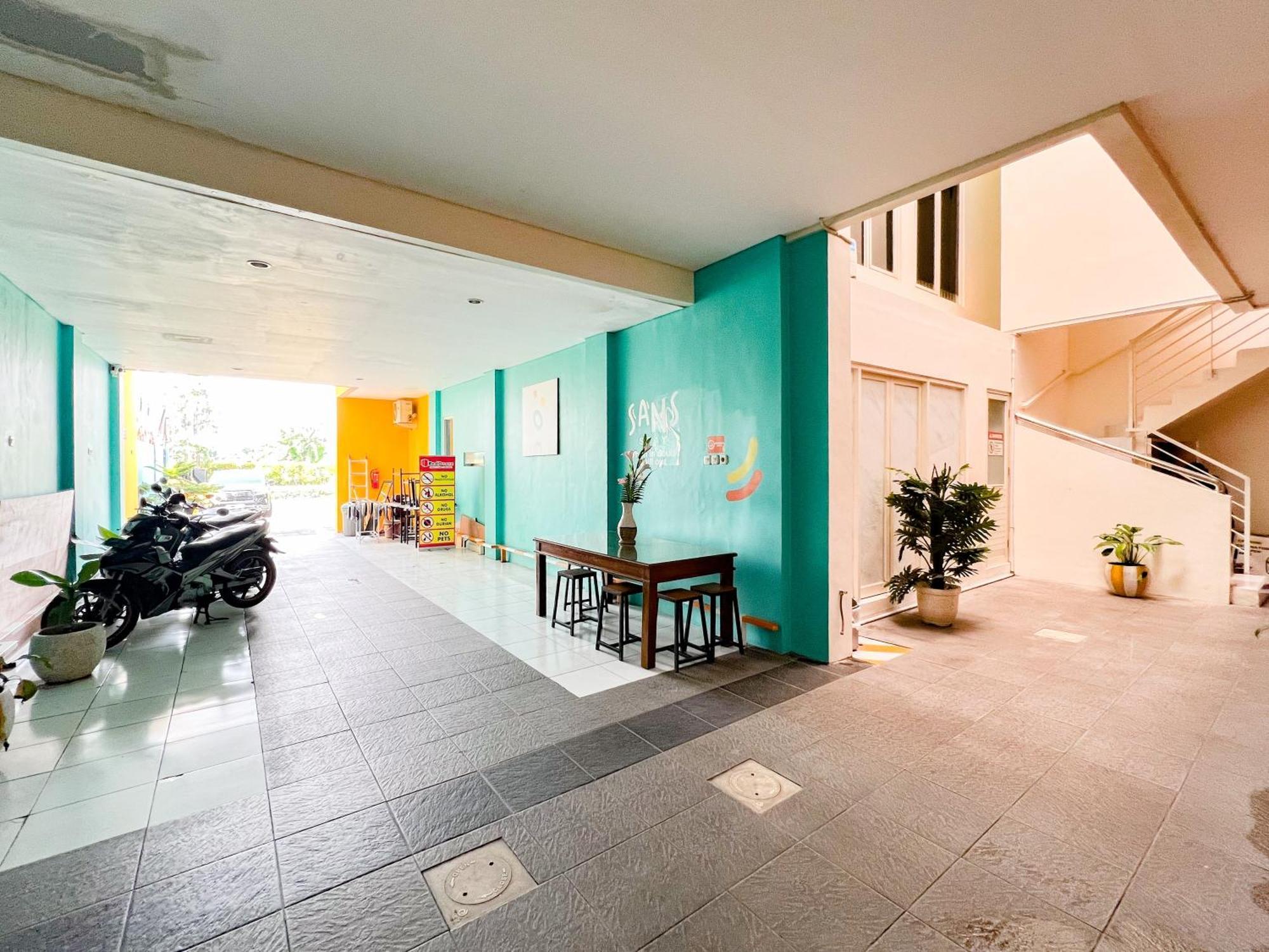 Sans Stay Bukit Palma Citraland Surabaya Exterior foto