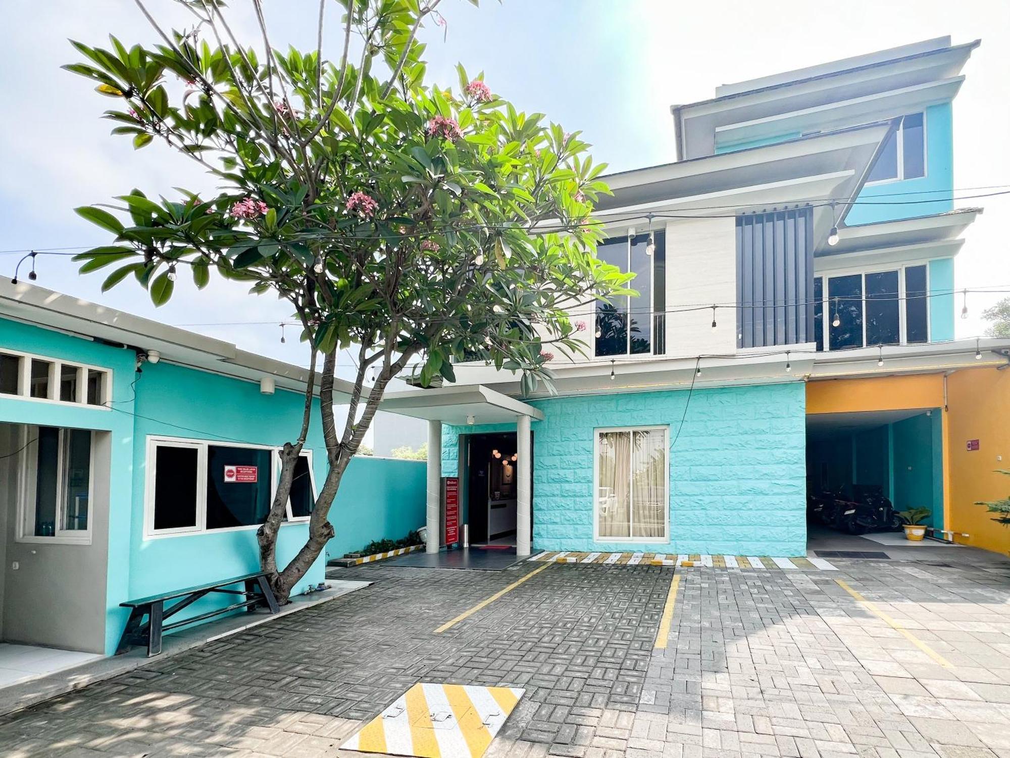 Sans Stay Bukit Palma Citraland Surabaya Exterior foto